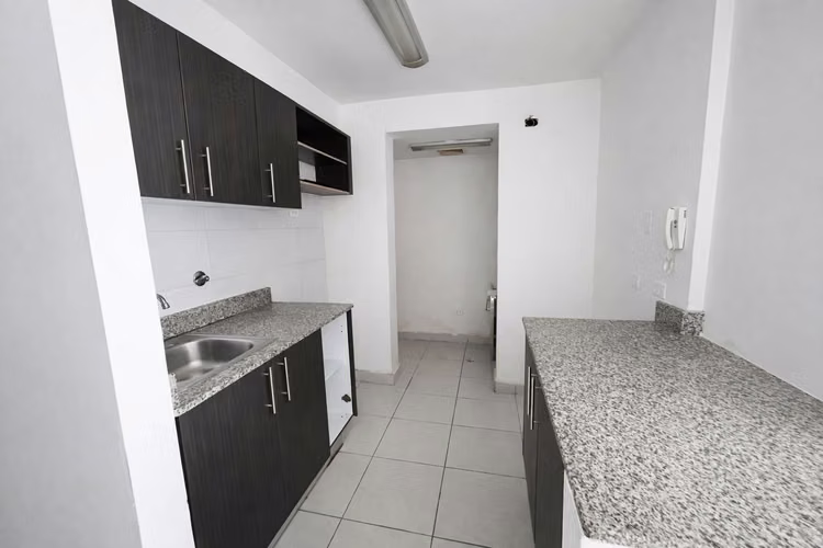 VENTA POR BANCO | Premium Tower · 3 rec · $162K | SE RECIBEN OFERTAS - Imagen 4