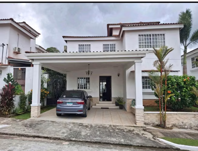 Venta o Alquiler De Casa Amoblada En Arraijan