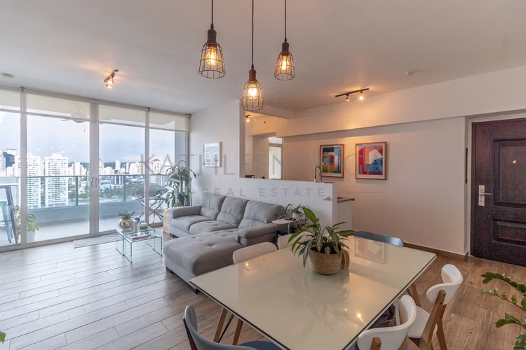 Apartamento con hermosas vistas en Harmony Tower en el corazón de la Ciudad