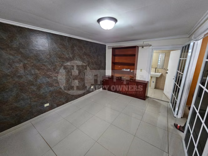 Venta de casa con piscina en Villas del Golf, Chitré