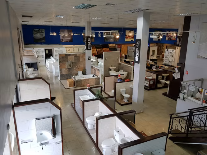 SE VENDE EDIFICIO COMERCIAL - PARQUE LEFEVRE
