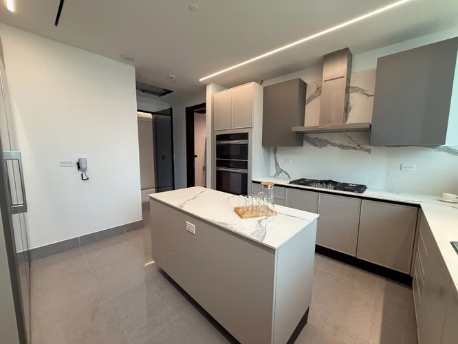 Melissa Foster Luxury alquila apartamento en PH SEA POINT, Punta Paitilla. MFR1922