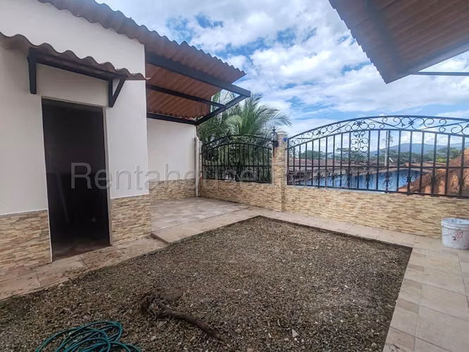 Vendo Casa Espaciosa en Brisas del Golf 26-4361GG