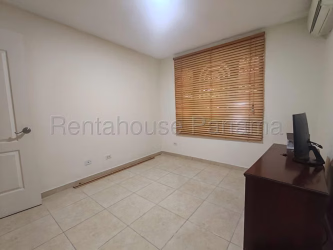 Vendo Casa Espaciosa en Brisas del Golf 26-4361GG