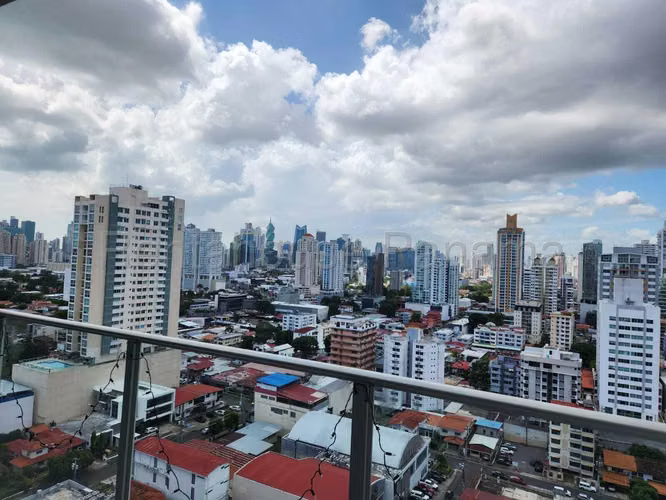 Venta – Apartamento Remodelado con Terraza y Jacuzzi en San Francisco BDP