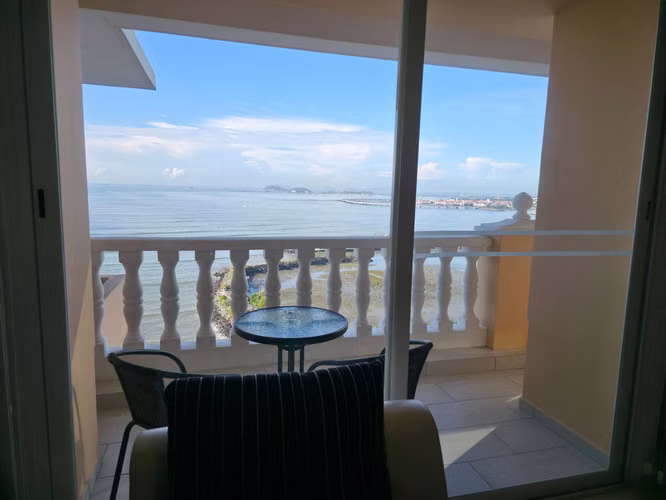 Apartamento Frente al Mar, PH Vista del Mar, Avenida Balboa, balcón - Imagen 2
