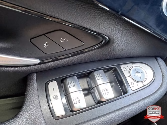 Mercedes Benz GLC  Automática CJ9658