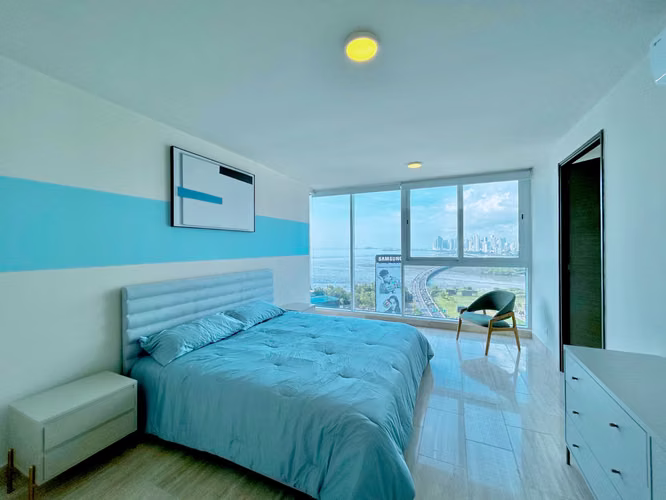 Melissa Foster vende apartamento en PH THE REGENT, Costa del Este. MFR1933