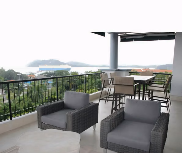 ESPECTACULAR APARTAMENTO EN AMADOR