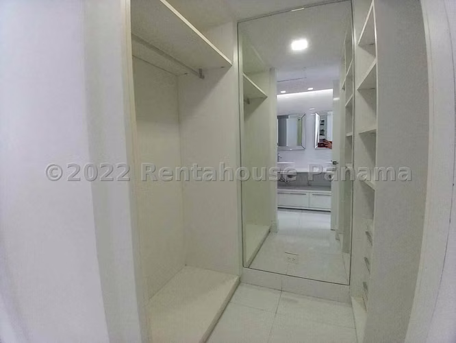 Venta de Apartamento en Avenida Balboa Ph Yoo Mts2: 167.47 PD
