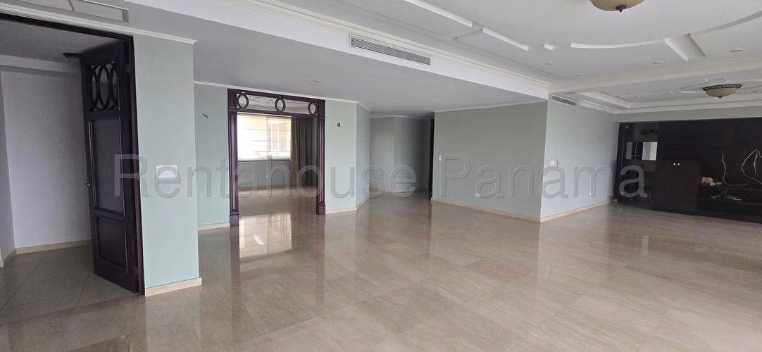 Venta de Amplio  Apartamento en el Cangrejo Ph Portanova Mts2: 325.87 PD