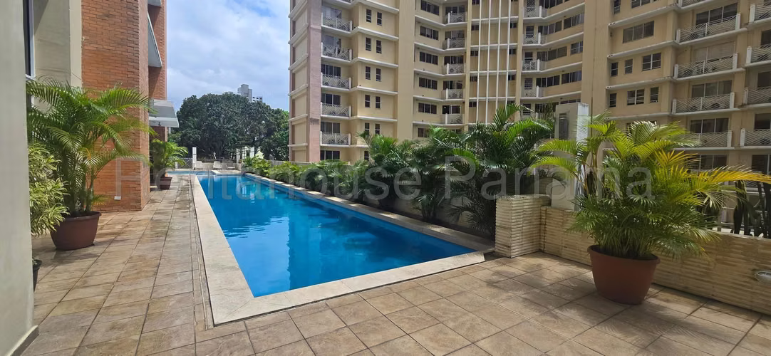 Venta de Amplio  Apartamento en el Cangrejo Ph Portanova Mts2: 325.87 PD