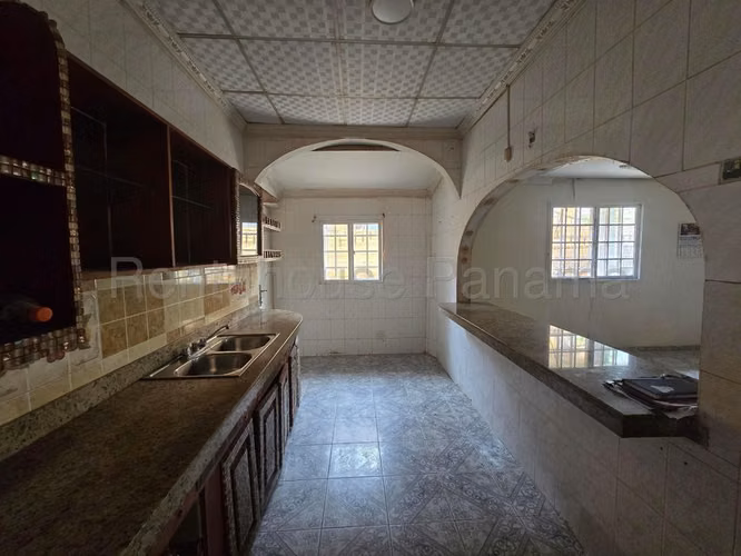 Casa en Venta en Llano Bonito JG