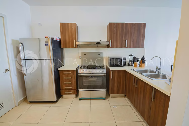 PH Oasis at the Bay- Amoblado para Venta