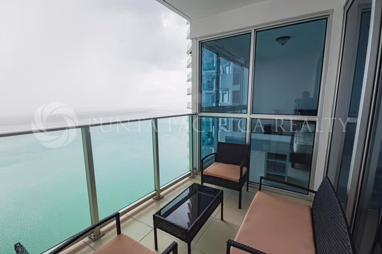 PH Oasis at the Bay- Amoblado para Venta