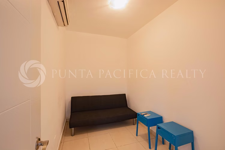 PH Oasis at the Bay- Amoblado para Venta