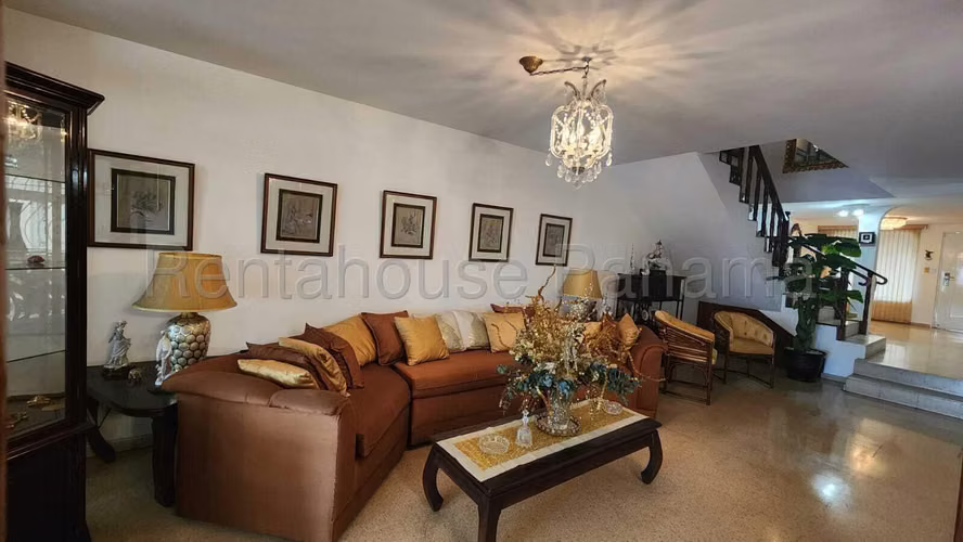Vendo Casa Espaciosa en Hato Pintado 26-4905GG