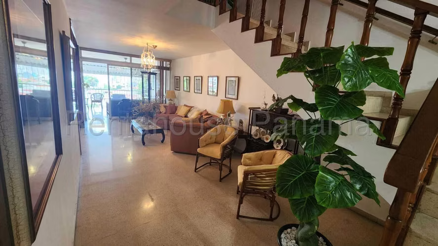 Vendo Casa Espaciosa en Hato Pintado 26-4905GG