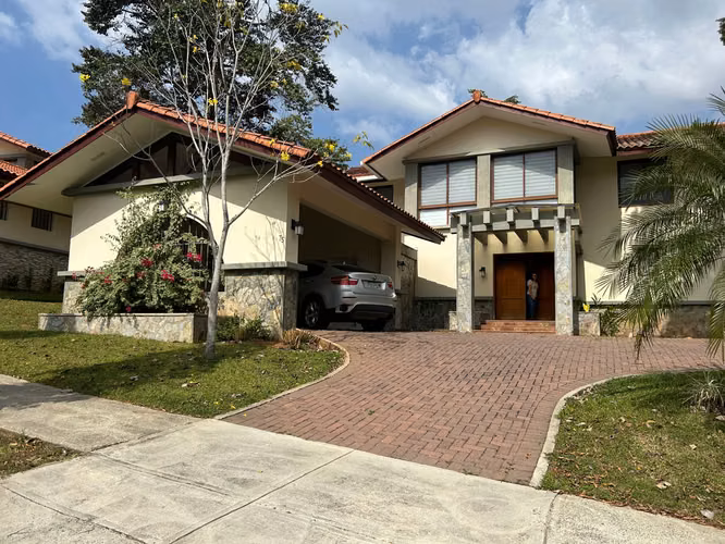 House for Rent in Clayton - Senderos