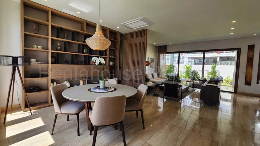 Vendo Casa Espaciosa en PH The Woods by Valor, Santa María 25-7258GG