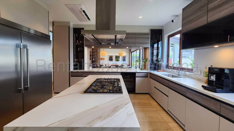 Vendo Casa Espaciosa en PH The Woods by Valor, Santa María 25-7258GG