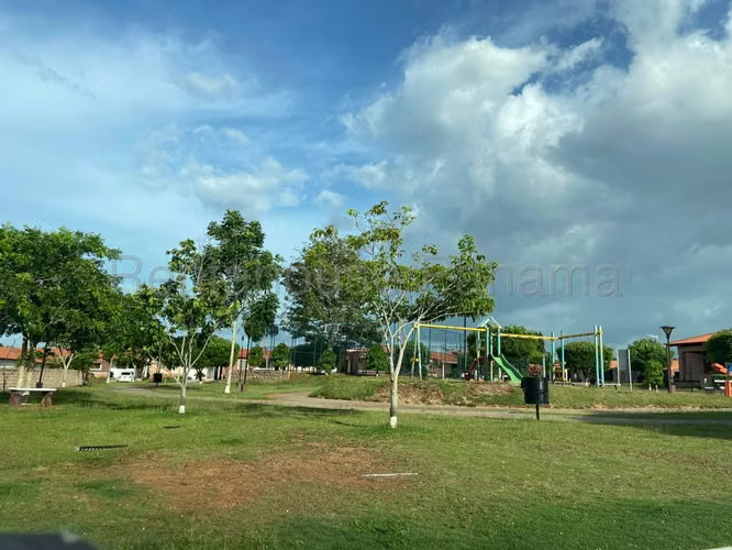 vendo casa en arboledas chorrera OF  26-5937