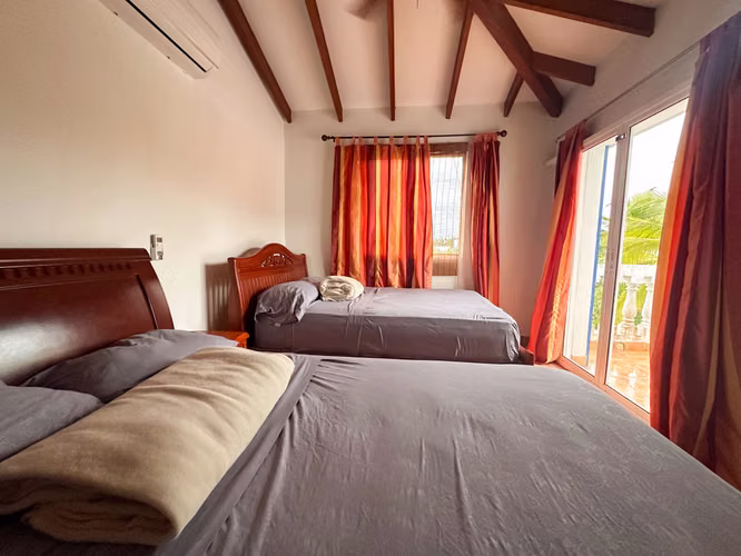 VENDO IMPRESIONANTE VILLA UNIFAMILIAR EN PLAYA BLANCA - RM