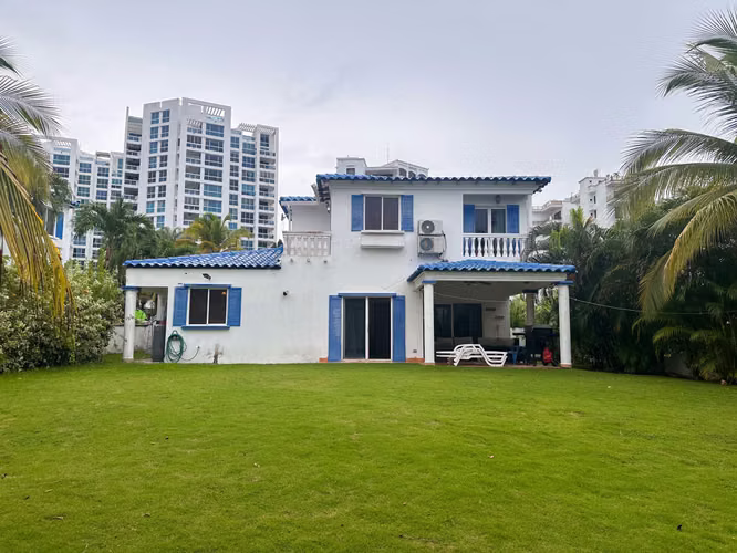 VENDO IMPRESIONANTE VILLA UNIFAMILIAR EN PLAYA BLANCA - RM