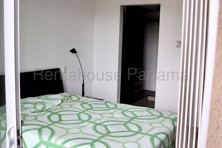 alquilo apartamento amoblado en panama pacifico OF 26-5908