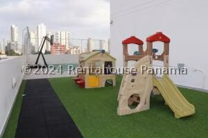 Venta de Apartamento con 81m2 en Via España PH Metropolitan Park 26-3747SR