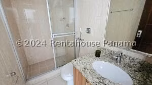 Venta de Aparamento con 172m2 en Costa del Este PH Vertikal 26-669SR