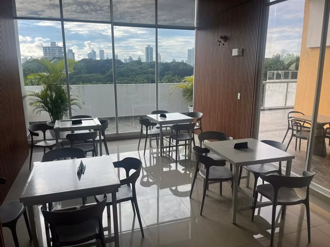 Venta apartamento PH Residencias del Sol colindante a Parque Omar