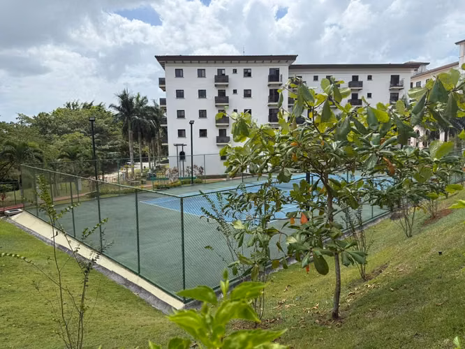Venta de Apartamento en Embassy Village Albrook