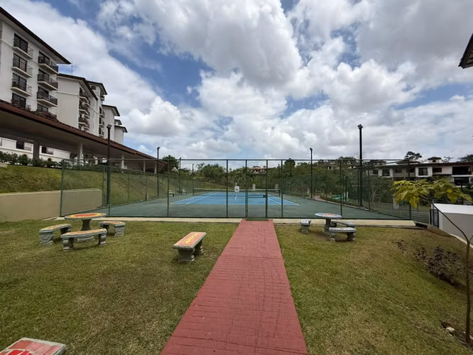 Venta de Apartamento en Embassy Village Albrook
