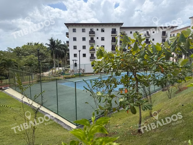 Venta de Apartamento en Embassy Village Albrook