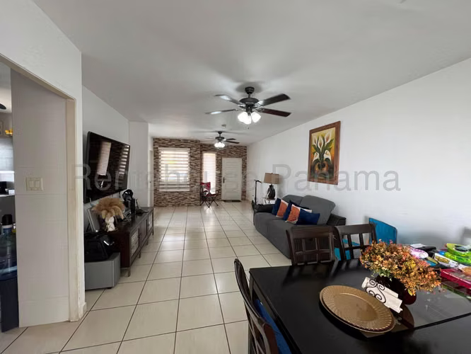 House for sale in Brisas del Golf Augusta, 188 sq m.