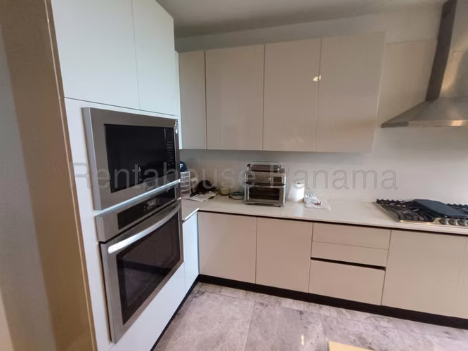 Venta Apartamento 322m² en Empire Residences | 2 Rec + Den | 4 Parkings | Lujo Exclusivo JG