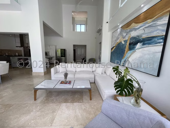 Venta de Casa en Santa Maria Ph Deluxe Residences Mts2: 1439.41 PD