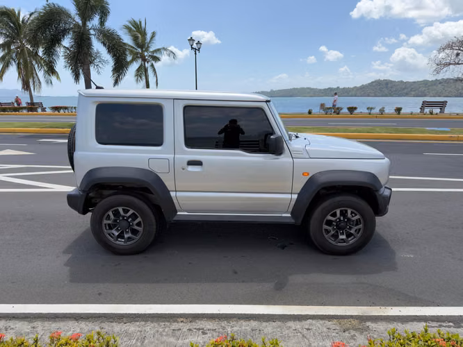 Suzuki Jimny 2024