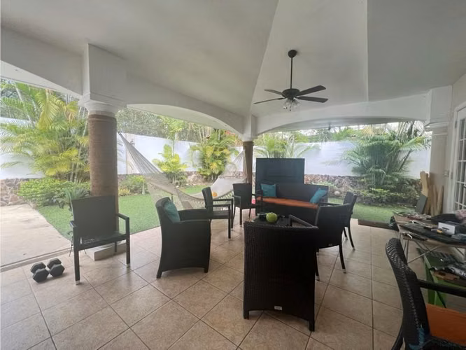 VENTA CASA COSTA DEL ESTE GRANDE 4 REC AMPLIA E ILUMINADA MLD