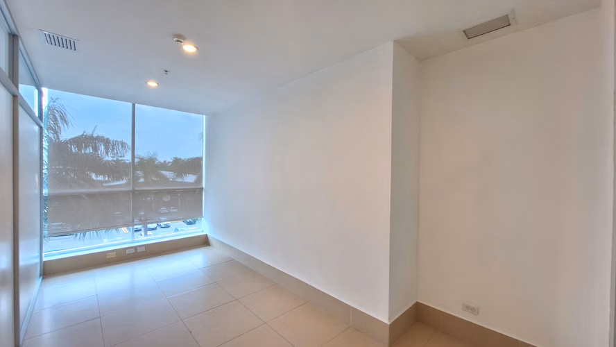 Oficina en venta en Costa del Este YM
