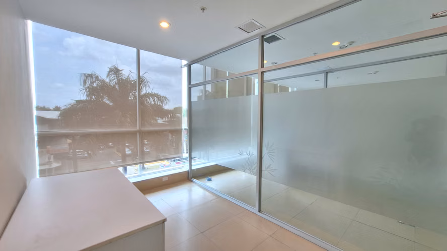 Oficina en venta en Costa del Este YM