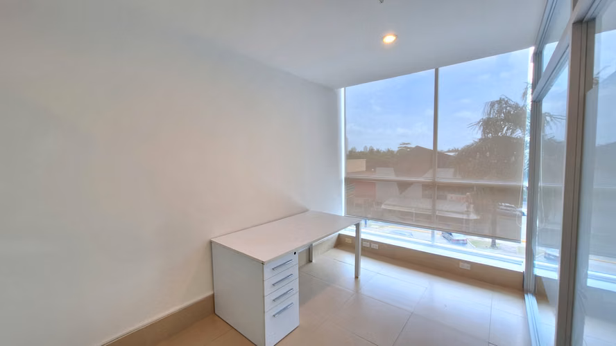 Oficina en venta en Costa del Este YM