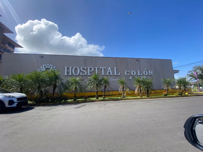 Se Vende local comercial - PH Centro Medico Cuatro Altos, Colon