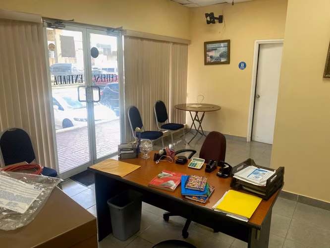 Se Vende local comercial - PH Centro Medico Cuatro Altos, Colon