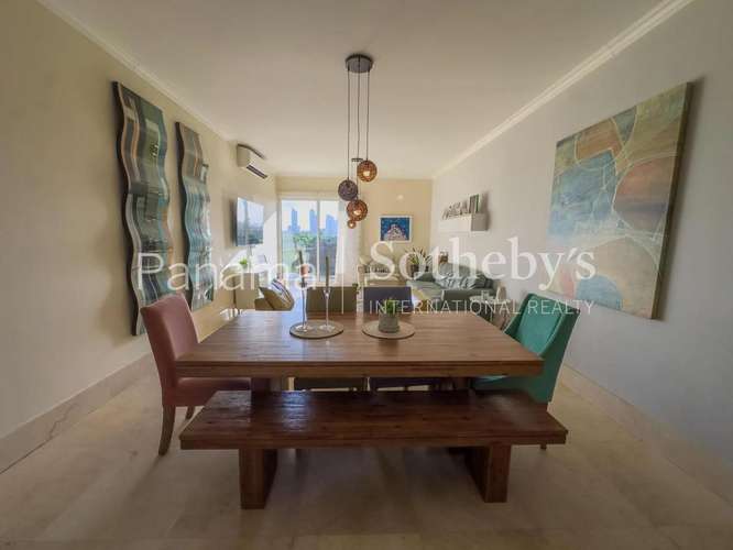 FOR SALE - 124; LUXURY IN FRONT OF THE GOLF COURSE IN THE RESERVE - 124; SANTA MARÍA