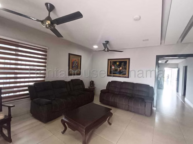  Casa Amoblada en Venta en Chitré BDP