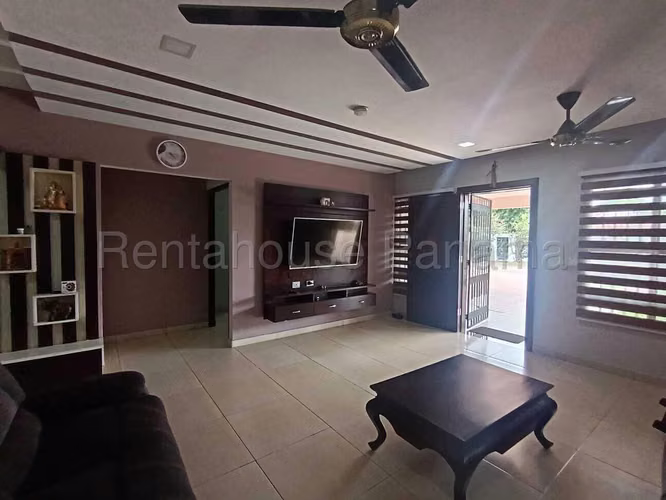  Casa Amoblada en Venta en Chitré BDP