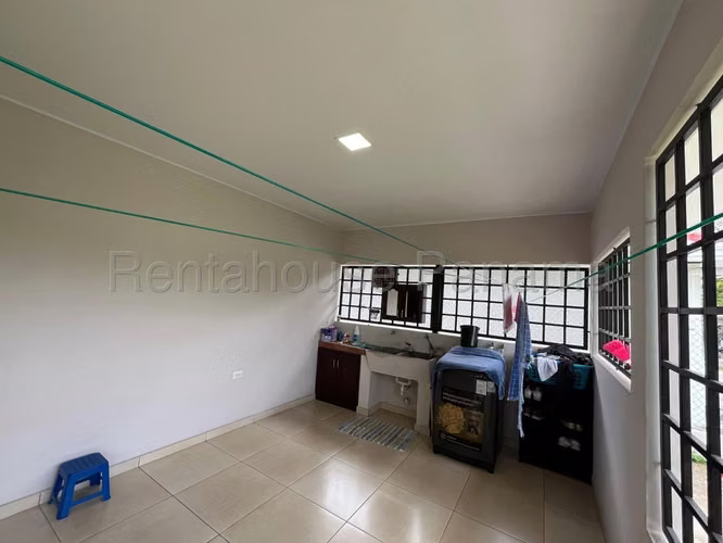  Casa Amoblada en Venta en Chitré BDP