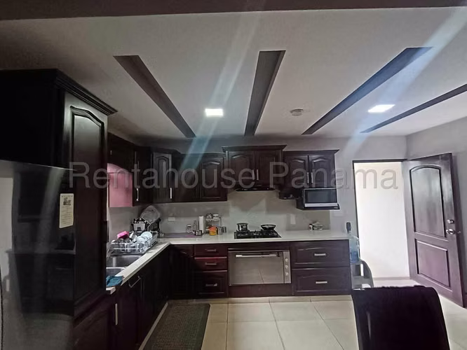  Casa Amoblada en Venta en Chitré BDP